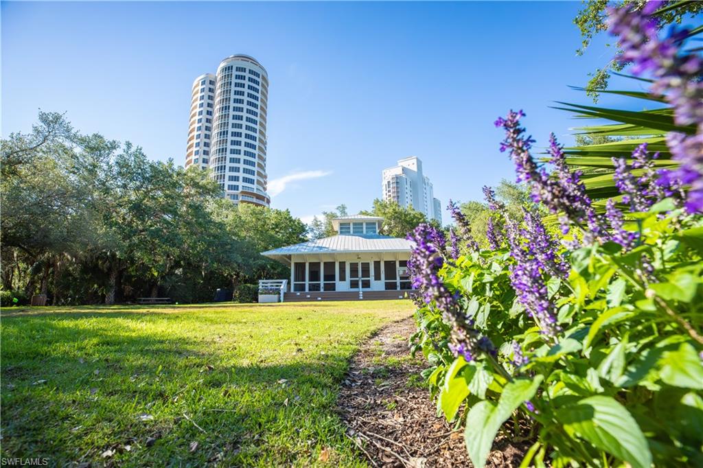 RIVERWALK - Residential
