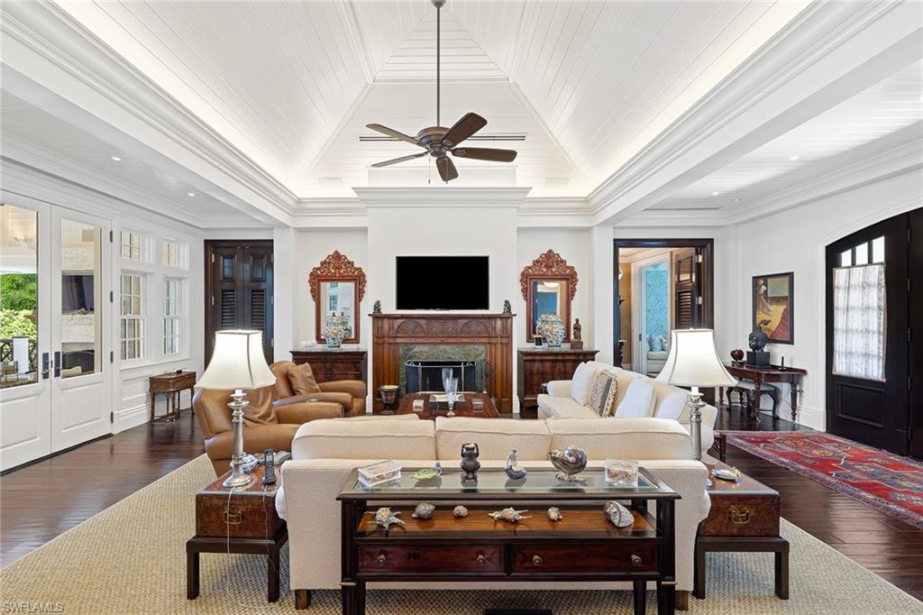 OLDE NAPLES - Residential