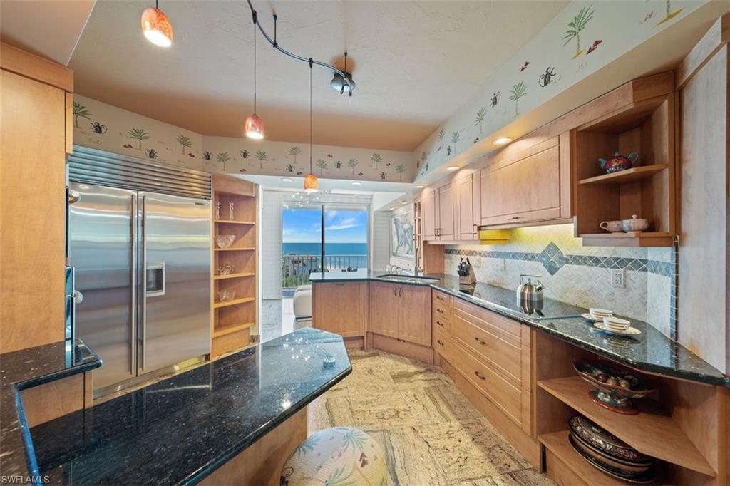 CONTESSA AT BAY COLONY - Residential