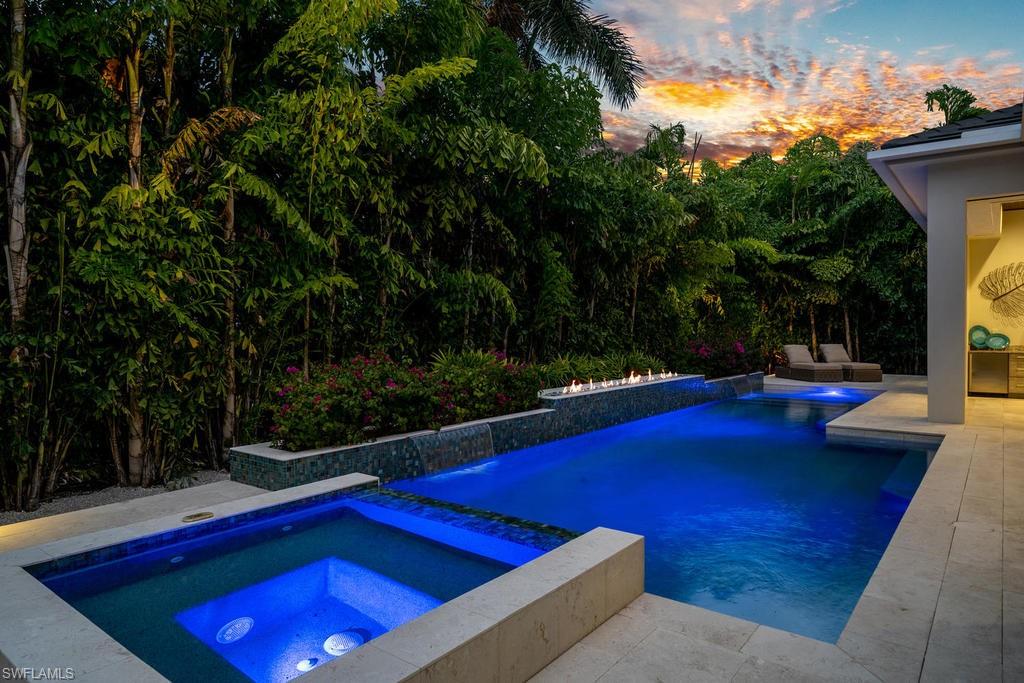 MOORINGS - Residential