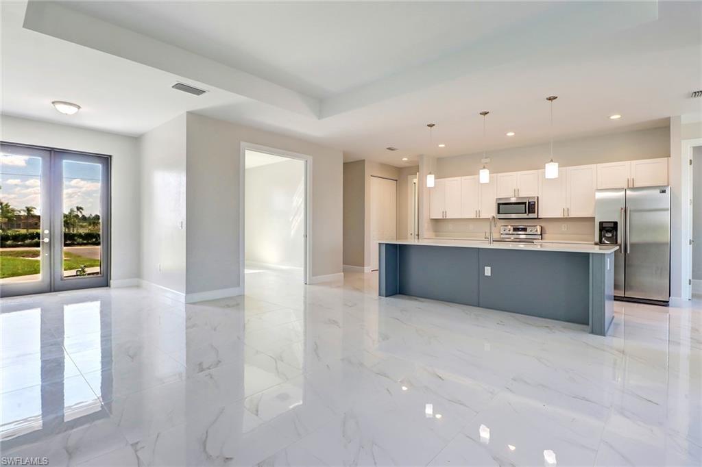GOLDEN GATE ESTATES - Residential