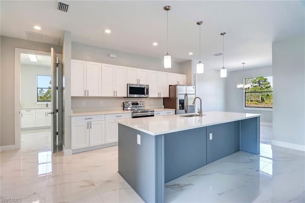 GOLDEN GATE ESTATES - Residential