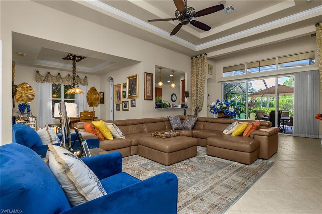 BELLE LAGO - Residential