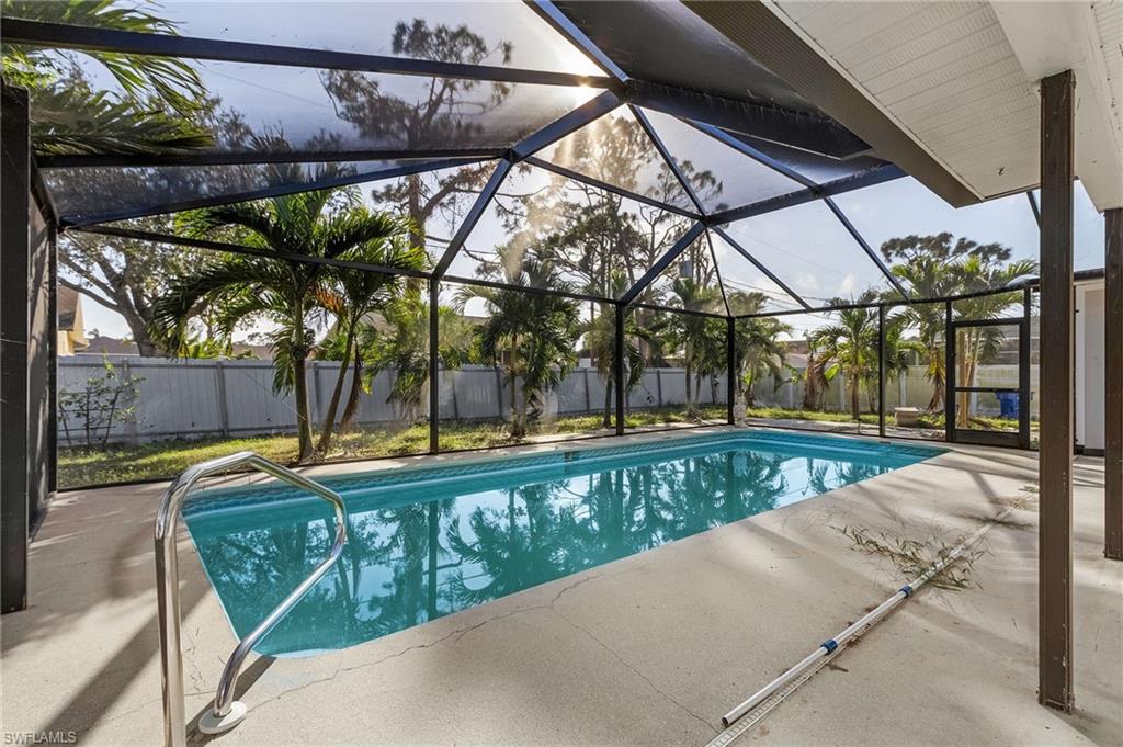 SAN CARLOS PARK - Residential