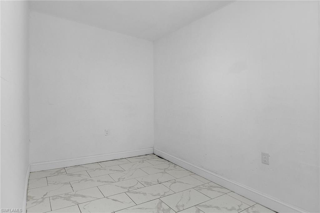 SAN CARLOS PARK - Residential