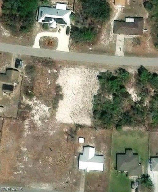 Build-Ready Residential lot with survey available.

Discover the perfect opportunity to build your dream home on this cleared and root-raked residential lot in a growing area of Lake Placid. It is in a well-established neighborhood setting. A survey is available, and city water, and electric are readily accessible, helping streamline the process.