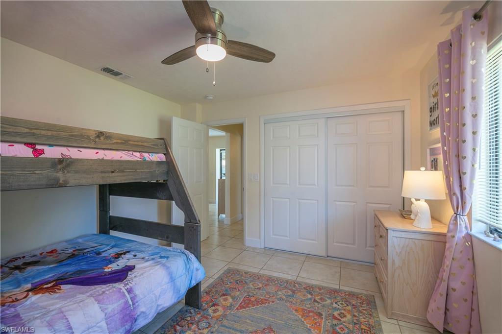 NAPLES PARK - Residential