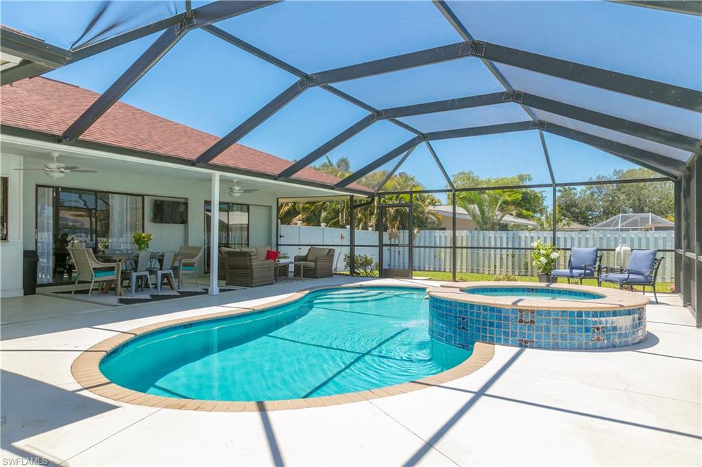 NAPLES PARK - Residential