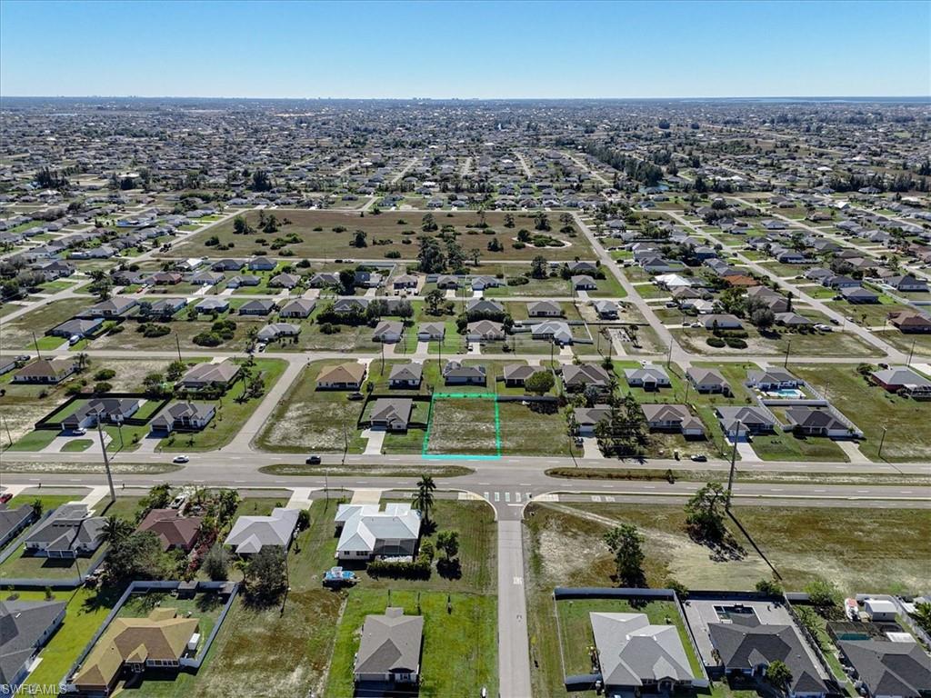 CAPE CORAL - Land