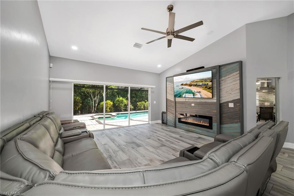 SAN CARLOS ESTATES - Residential