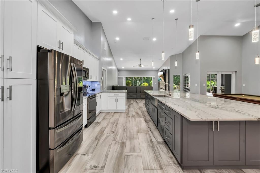 SAN CARLOS ESTATES - Residential