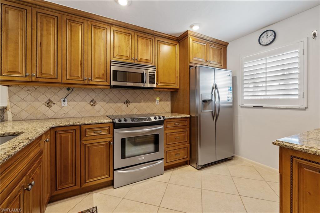 MYERLEE GOLFSIDE EAST CONDO - Residential