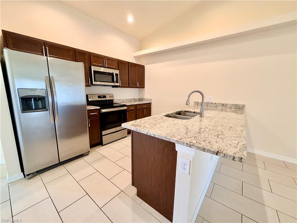 CAPE CORAL - Residential Lease