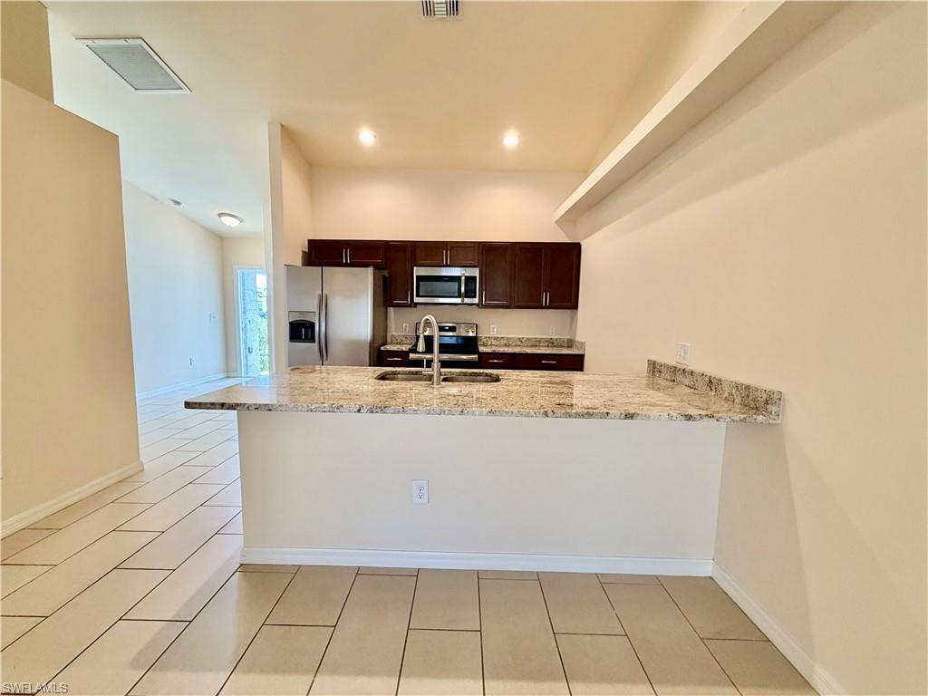 CAPE CORAL - Residential Lease