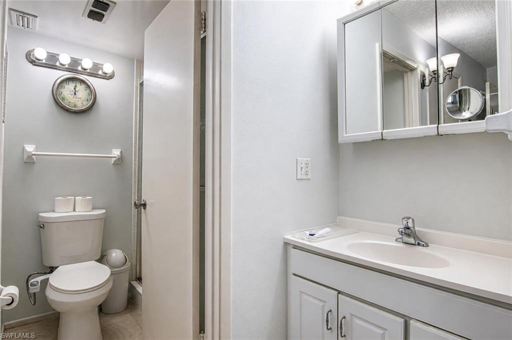 TOWERS CONDO - Residential