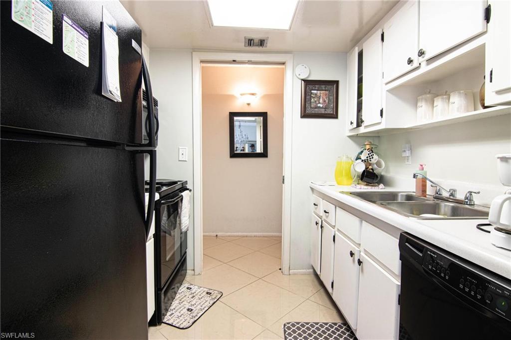 TOWERS CONDO - Residential