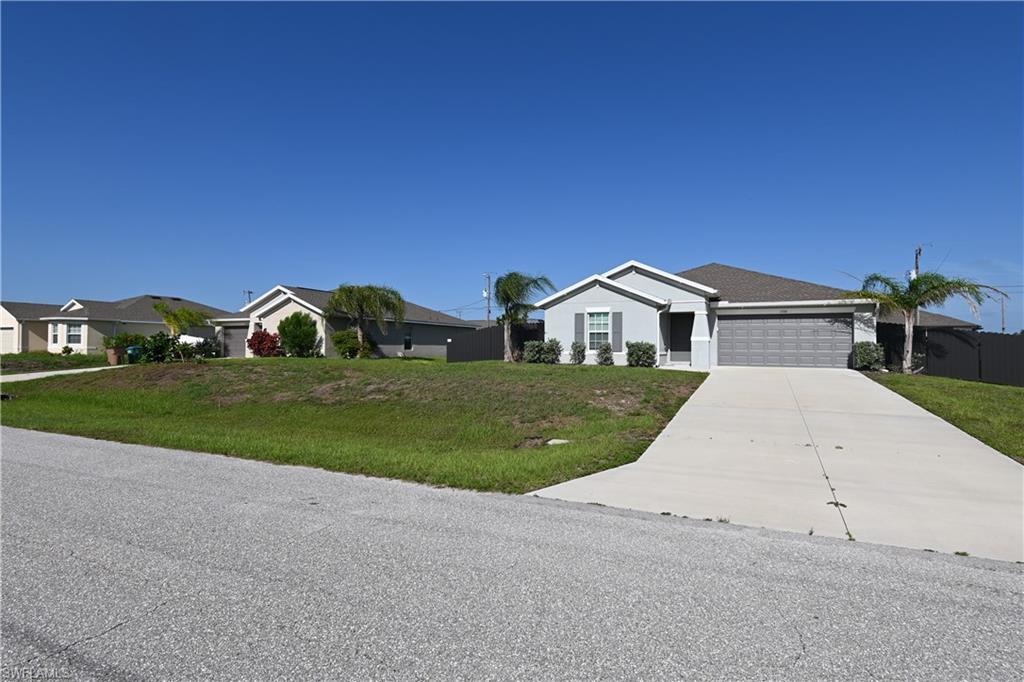 CAPE CORAL - Land