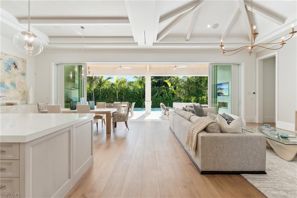 PARK SHORE - Residential