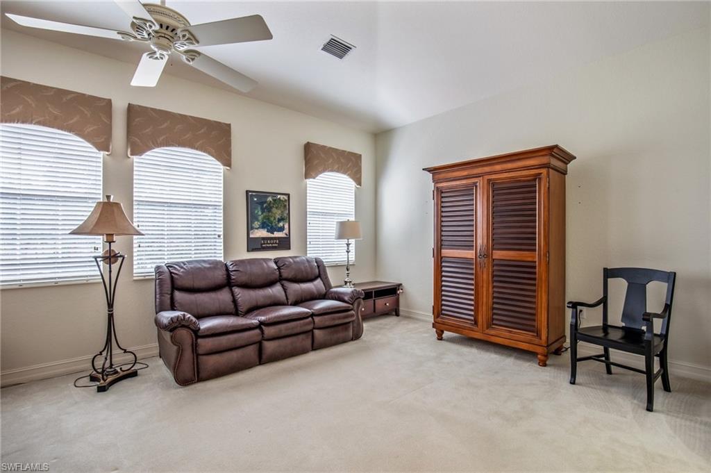 LANCASTER SQUARE - Residential