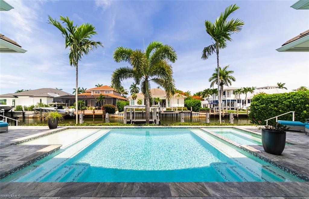 ROYAL HARBOR - Residential