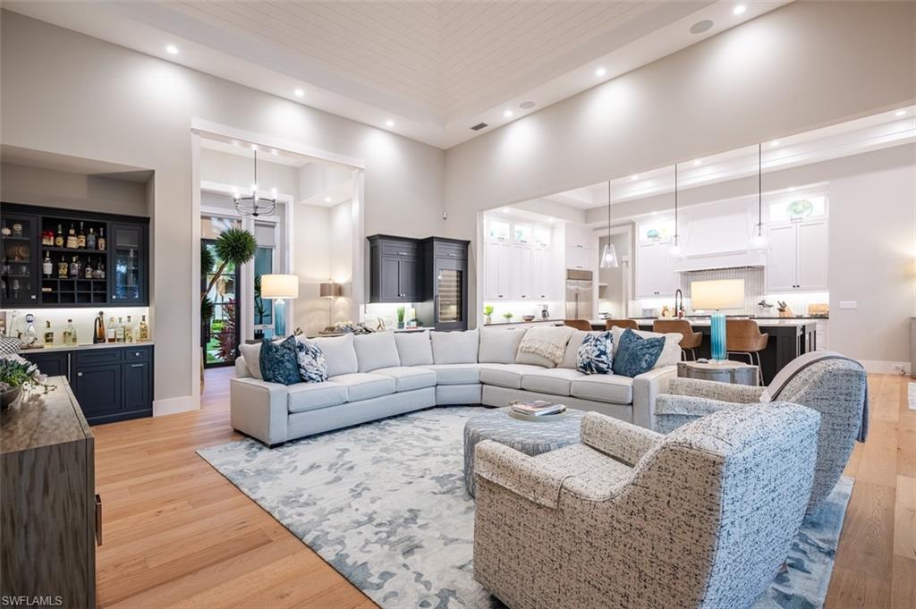 ROYAL HARBOR - Residential