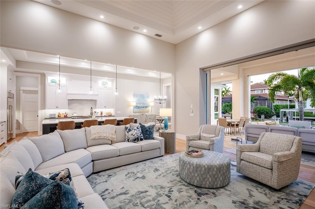 ROYAL HARBOR - Residential