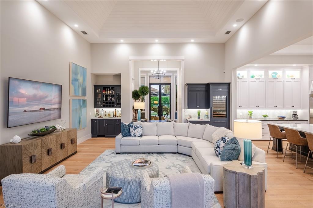 ROYAL HARBOR - Residential