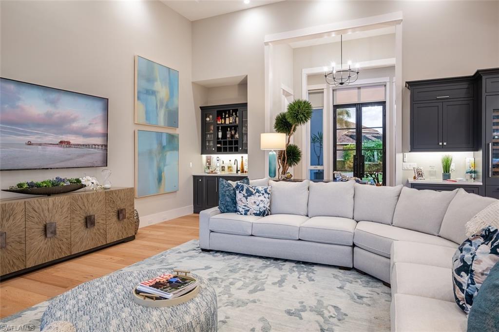 ROYAL HARBOR - Residential