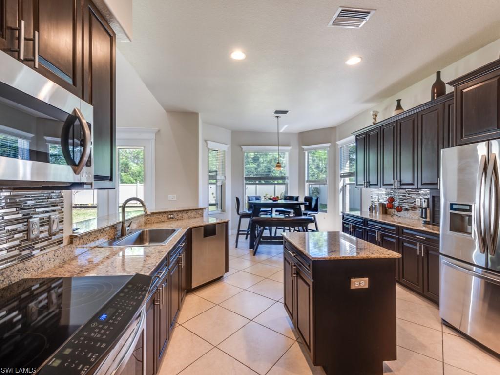 INDIGO LAKES - Residential