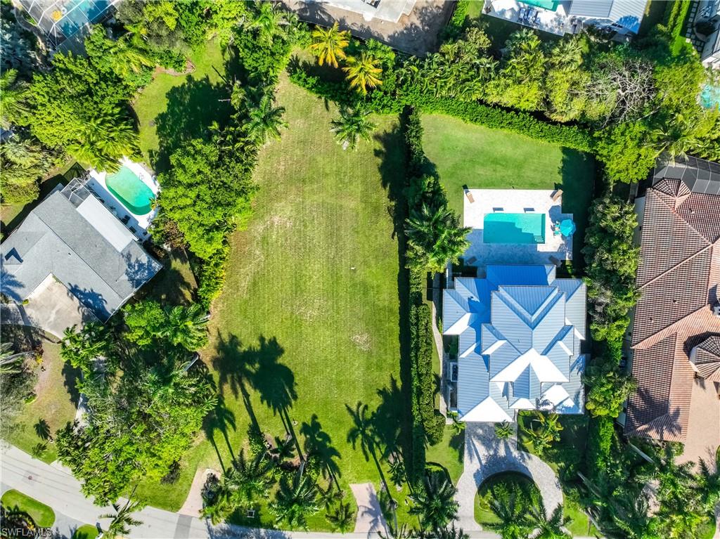 MOORINGS - Residential