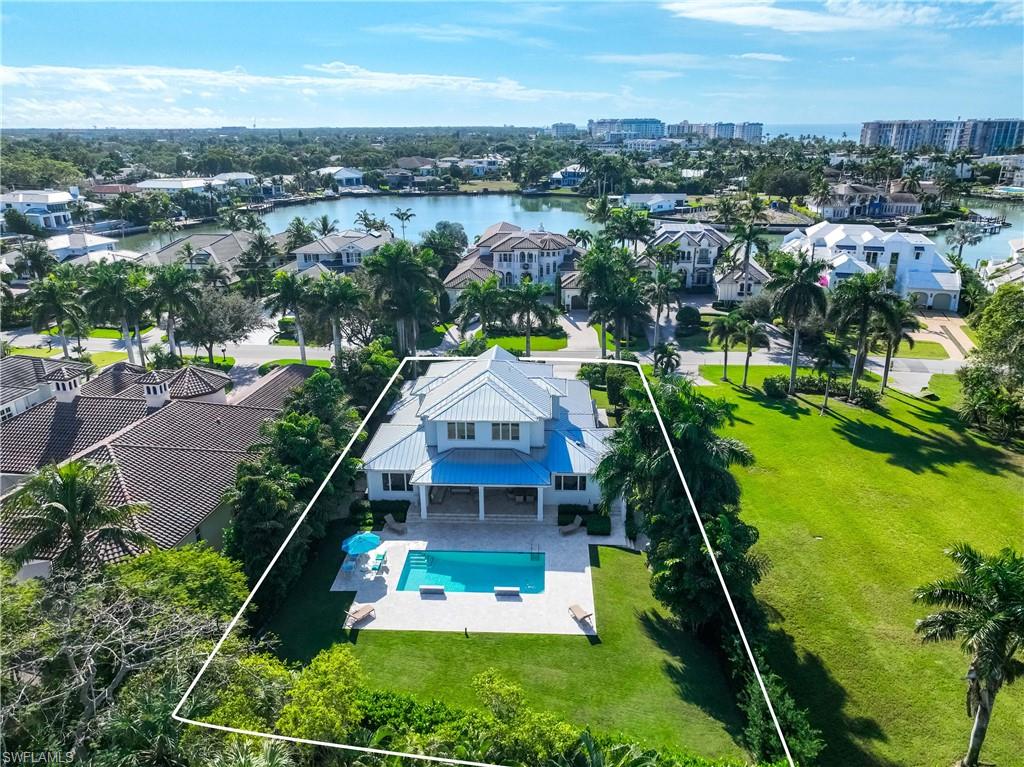 MOORINGS - Residential