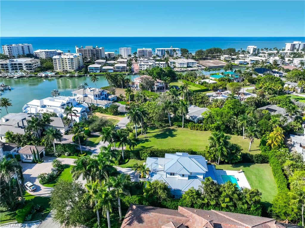 MOORINGS - Residential
