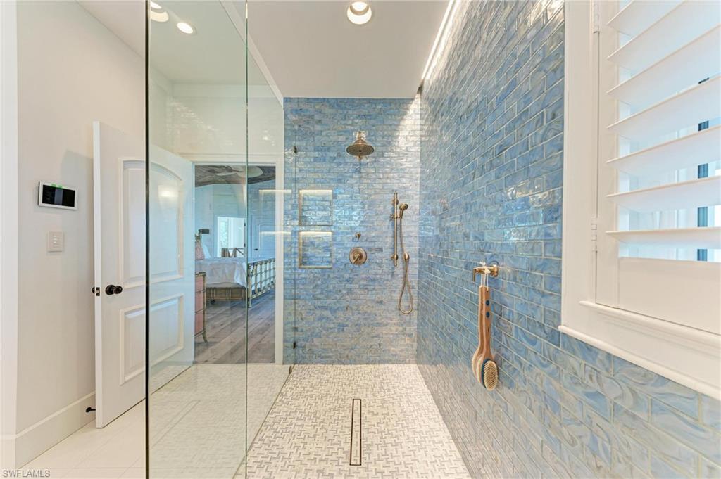 BAY TO BEACH - Residential