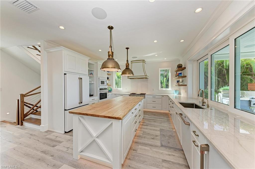 BAY TO BEACH - Residential