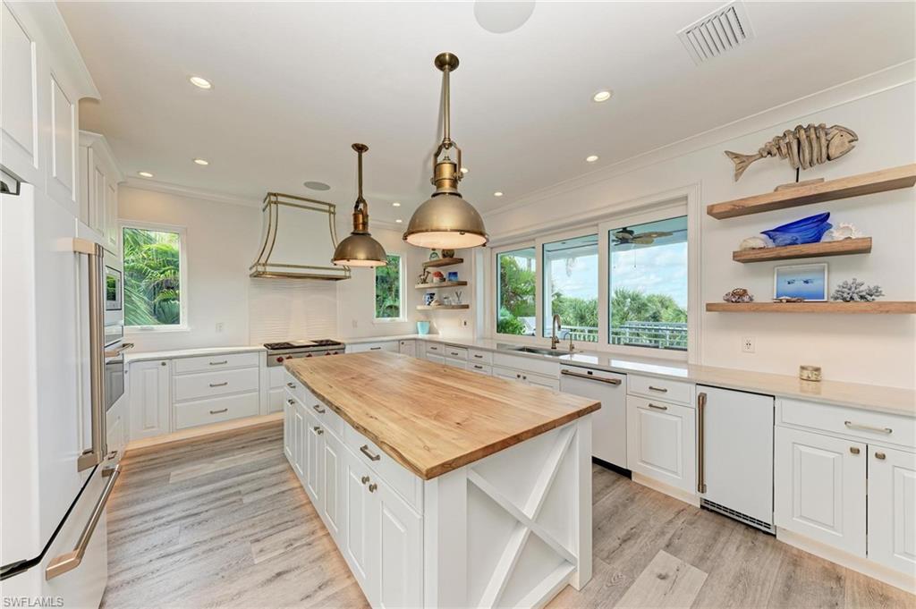 BAY TO BEACH - Residential