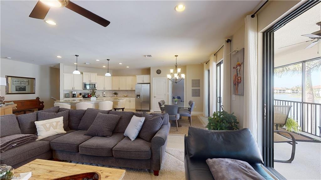 COACH HOMES AT LIVINGSTON LAKES - Residential
