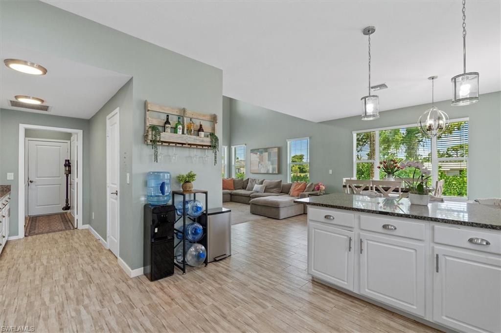 SAN CARLOS PARK - Residential
