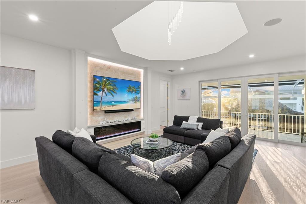 BROOKSIDE - Residential