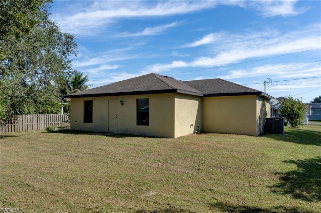 MIRROR LAKES - Residential
