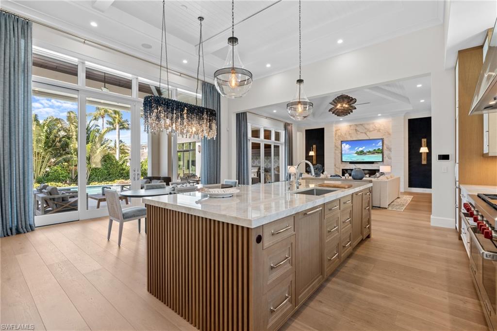 PARK SHORE - Residential