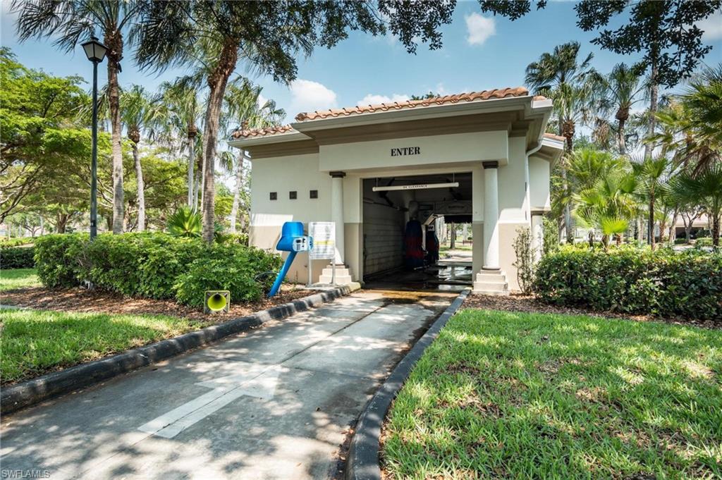 ISLAND WALK - Residential