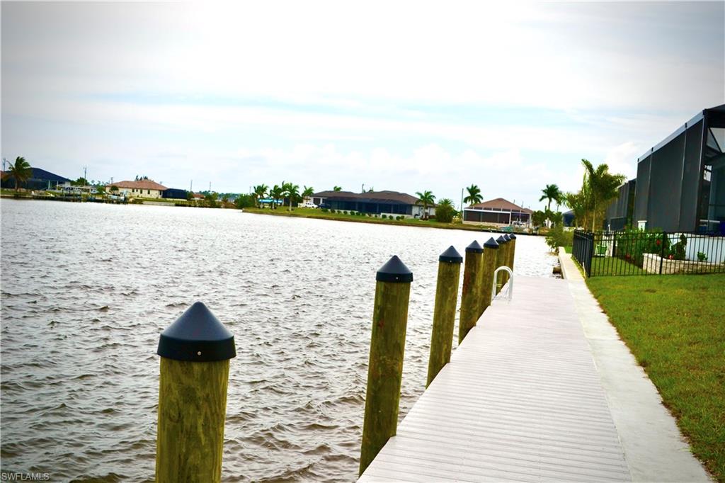 CAPE CORAL - Land