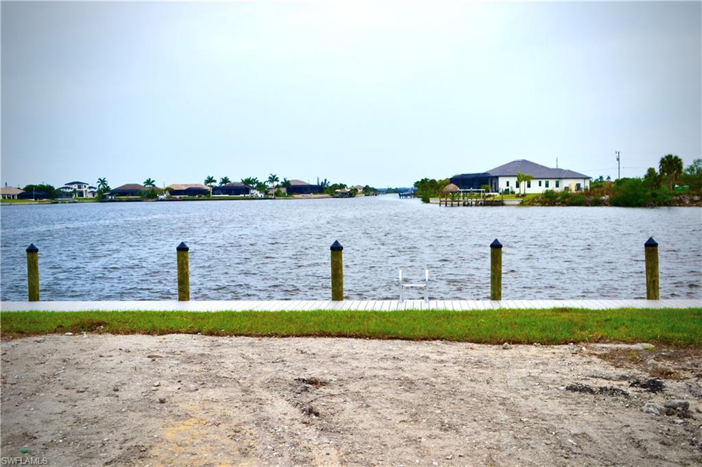 CAPE CORAL - Land