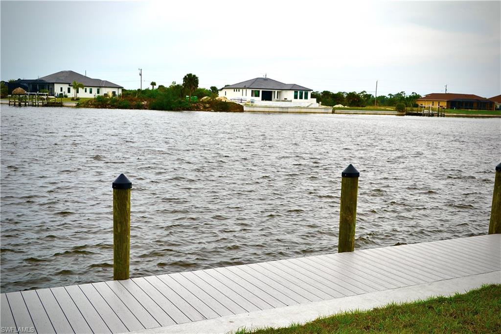 CAPE CORAL - Land