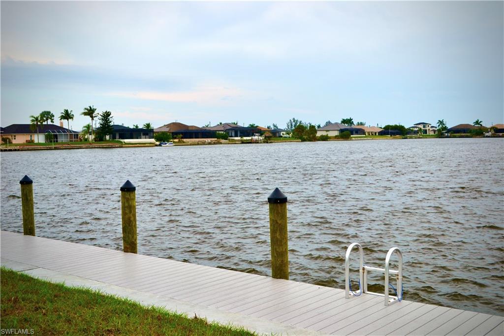 CAPE CORAL - Land