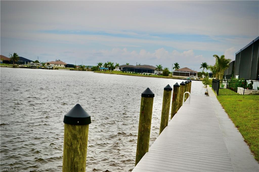 CAPE CORAL - Land
