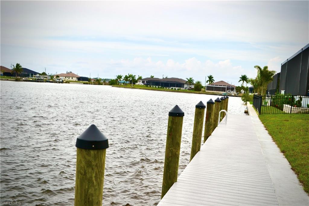 CAPE CORAL - Land