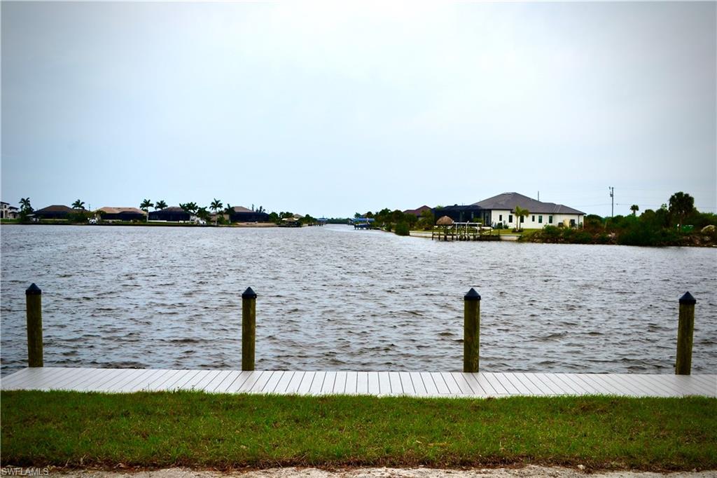 CAPE CORAL - Land