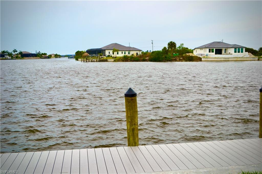 CAPE CORAL - Land