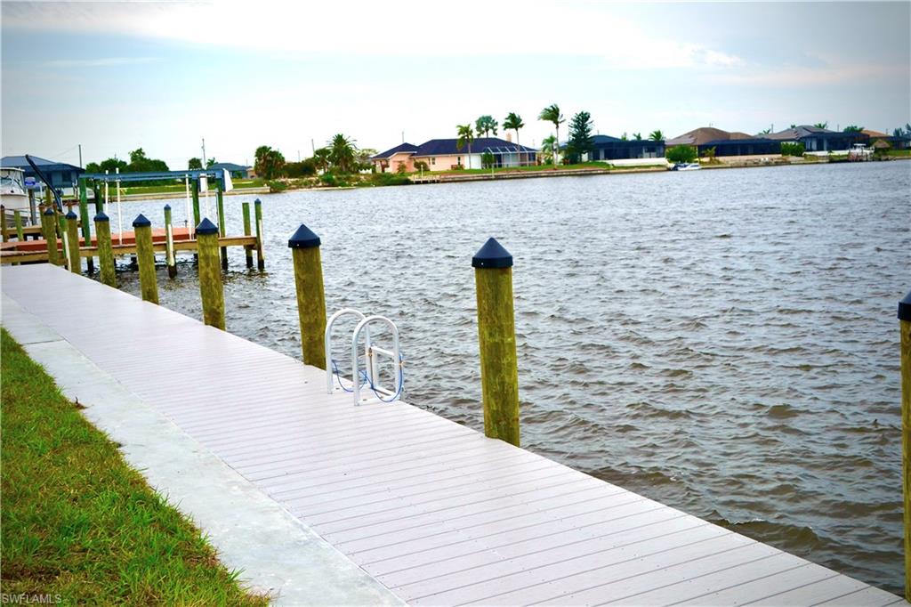 CAPE CORAL - Land